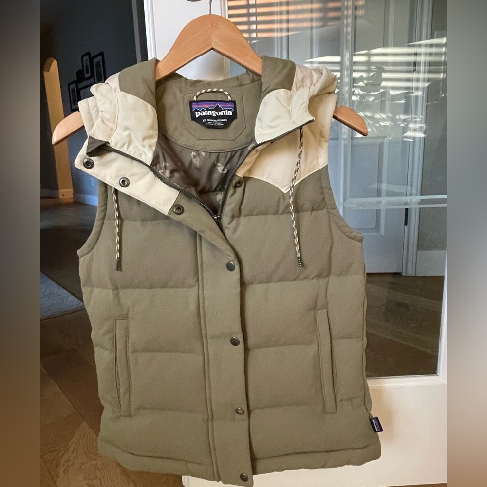 Patagonia Bivy Hooded Vest - Olive and Cream